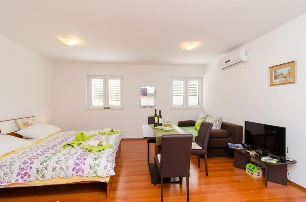 Apartments Ira Ντουμπρόβνικ Εξωτερικό φωτογραφία
