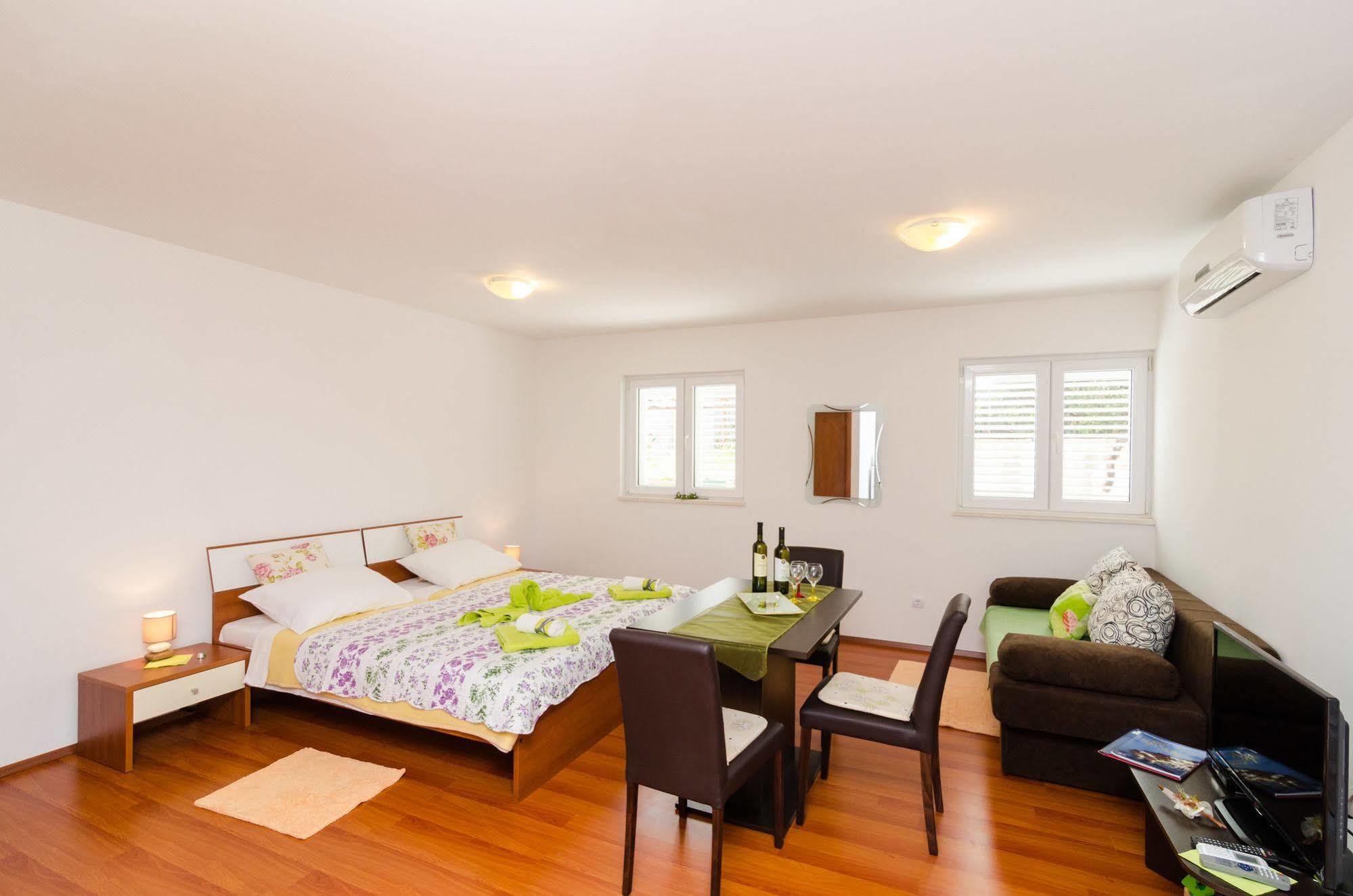 Apartments Ira Ντουμπρόβνικ Εξωτερικό φωτογραφία